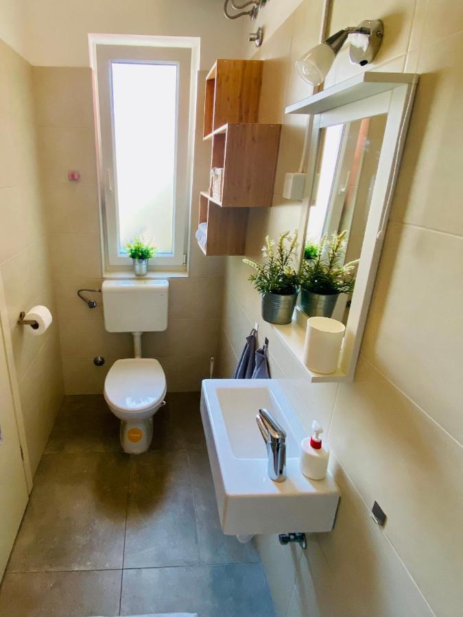 Studio Apartment Stazion With Free Parking Pazin Esterno foto